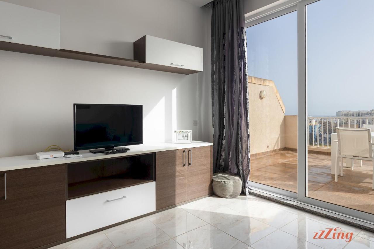 Sunny Penthouse Wterrace And Open Views Apartment *