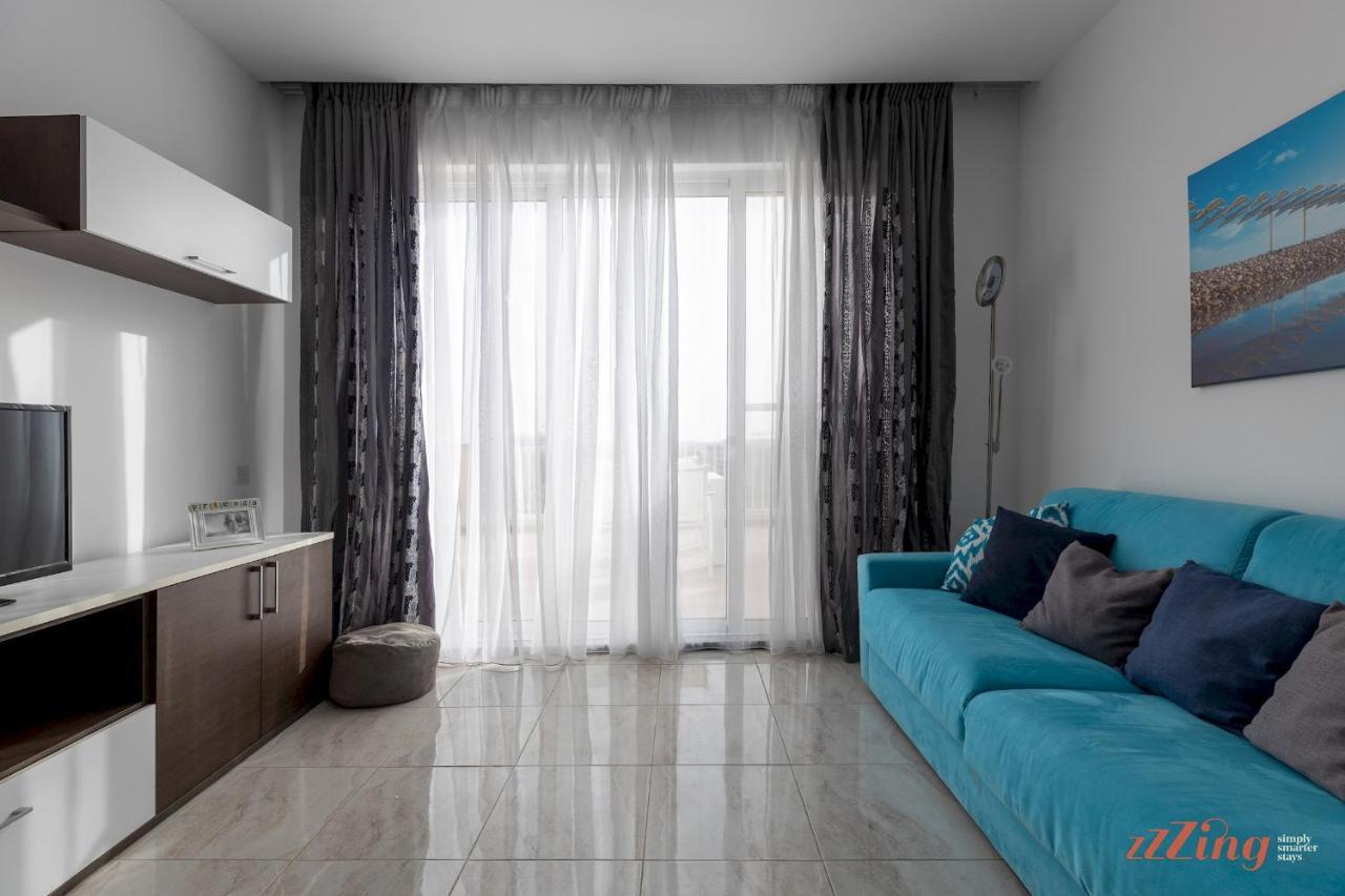 Apartment Sunny Penthouse Wterrace And Open Views