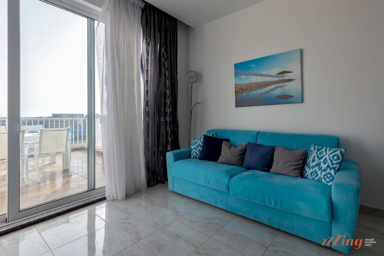 Sunny Penthouse Wterrace And Open Views *